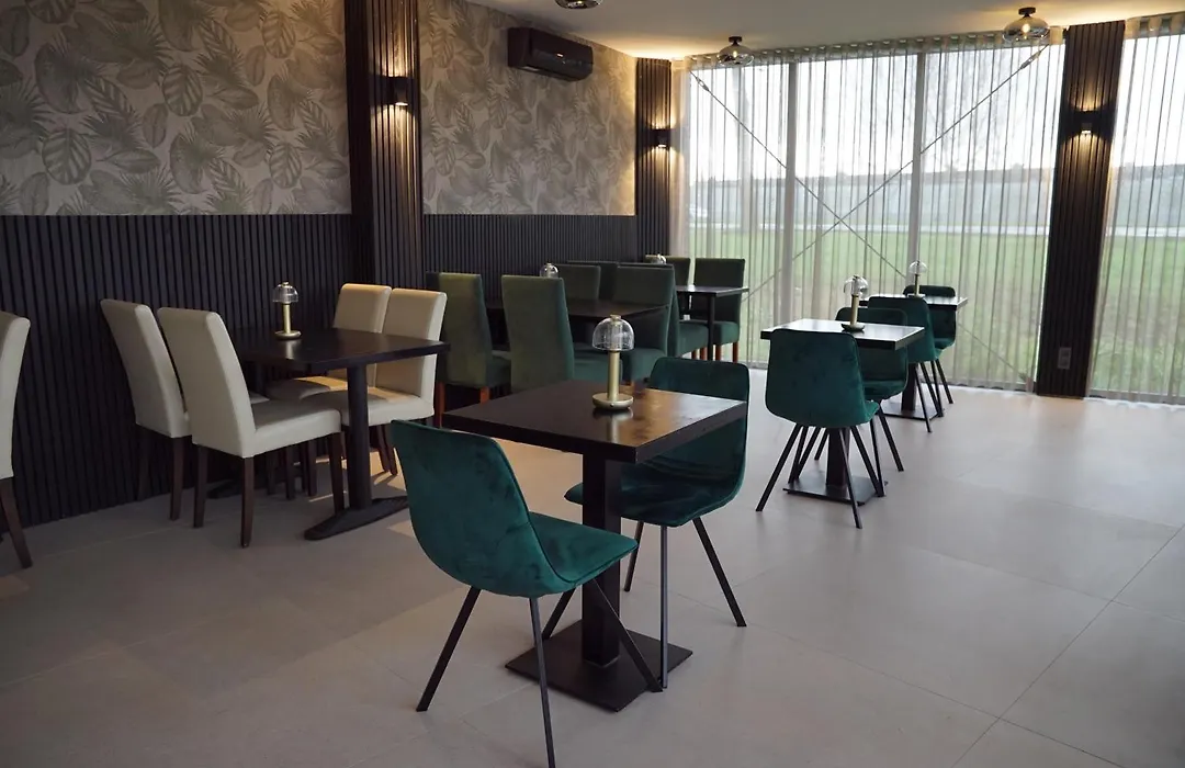 MA Hotel Amsterdam Schiphol Airport-1